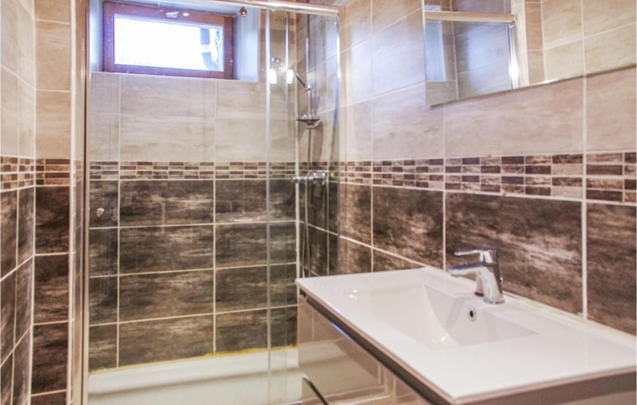 3 Bedroom Beautiful Home In Cheylade Luaran gambar